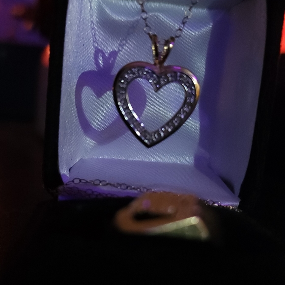 18K Yellow Gold, sterling silver 0.25CT J Sl2 Diamond Heart necklace - Picture 3 of 8